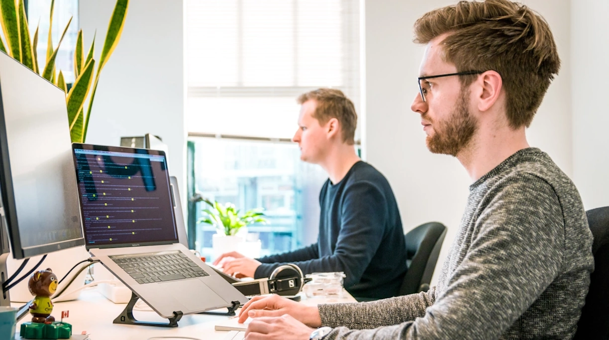 Corporate & Personal Assistance in München Back Office • FiBu • Recherche • Terminplanung • Dokumentation • Korrespondenz • Weben-twicklung • Social Media • Kundenmanagement